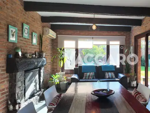 Casa 4 ambientes con 3 baños