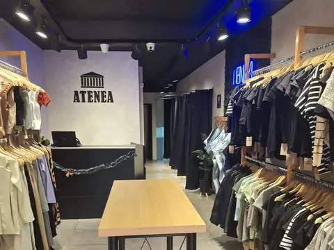 Local en alquiler en Belgrano a mts de av cabildo. (fravega) hermoso local de planta baja y sotano aprovechable.