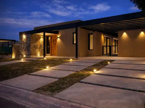 CASA 3DORM.3 BAÑOS B°LAR DE VIEYTES 3 APTO CRÉDITO