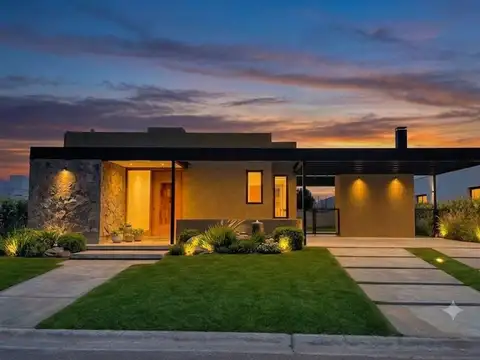 Casa en Venta en Mayor Drummond, Lujan de Cuyo