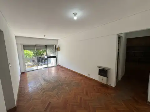 Venta departamento 3 ambientes  con Balcon y cochera incluida - 61m2 - bajas expensas