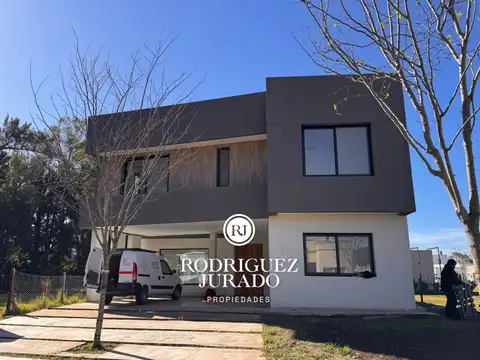 Casa en venta - Santo Tomás