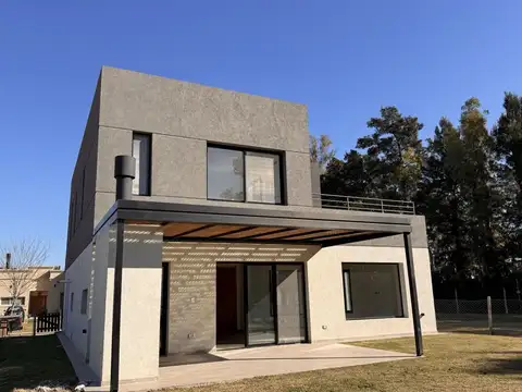 Casa en Venta al Este