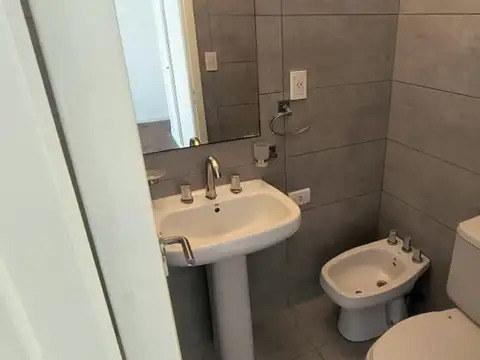 Casa en Alquiler con 1 cochera