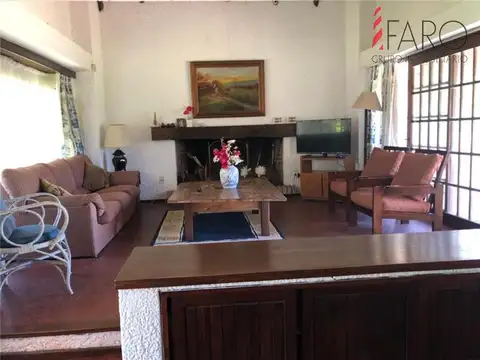Casa en Marly de 3 dormitorios 2 baños con parrillero