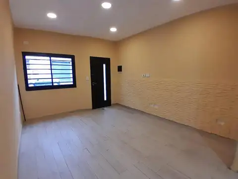 Depto Tipo Casa en Alquiler de 3 ambientes