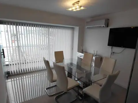  Alquiler departamento 2 ambientes con balcón y cochera uso profesional en Moron