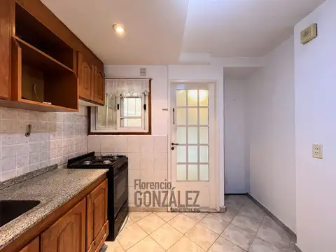 PH 2 ambientes con patio e ingreso independiente sin expensas