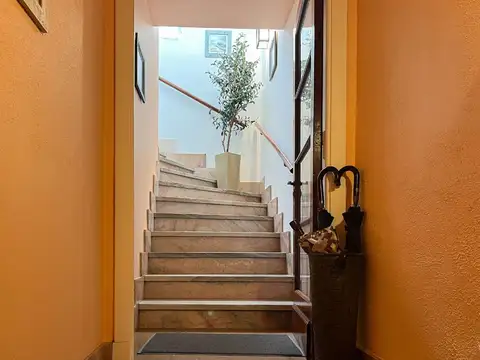 Depto Tipo Casa en Venta al Este