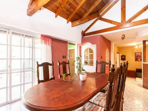 VENTA CASA Y DEPOSITO - LANUS OESTE