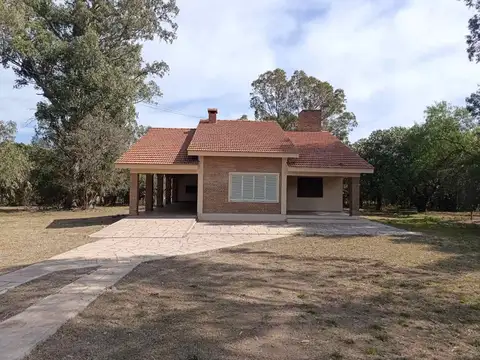 Se alquila hermosa casa sobre av. norte