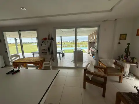 HERMOSA CASA 4 AMB EN CLUB DE CAMPO "LA FAUSTINA"  NUEVO VALOR  