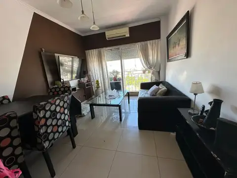 Monte Castro 3 Amb frente 2 balcones súper luminoso! Excelente vista !