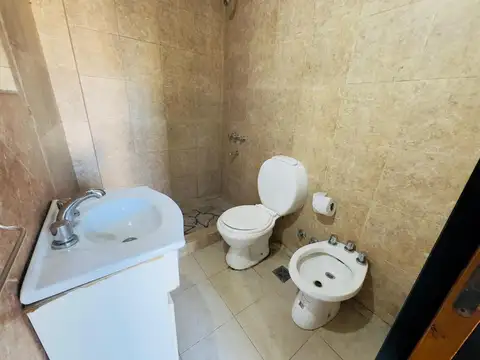 Departamento en planta alta en Alquiler ingreso inmediato