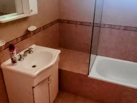 DEPARTAMENTO CON COCHERA