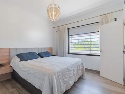 Casa 5 ambientes con 4 baños