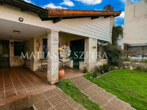 Casa 4 ambientes a la venta en Libertad, Merlo