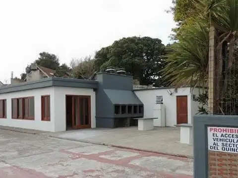 VENDO  OPORTUNIDAD  2 AMB. CATEGORIA VISTA AL MAR BALCON COCHERA V3672