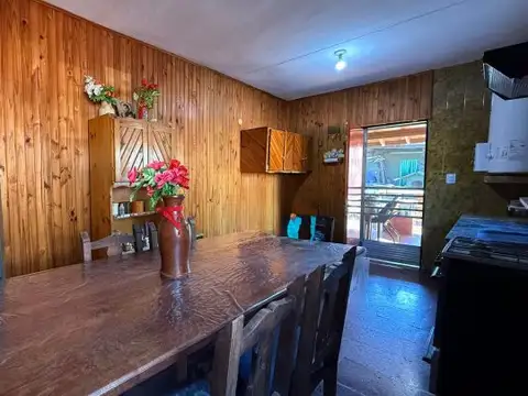 Casa en Venta con 3 cocheras