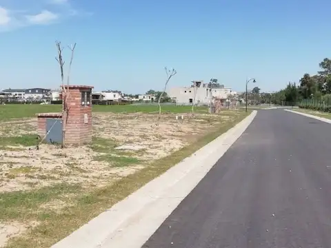 Venta Lote Barrio El Yacht Nordelta. AL AGUA