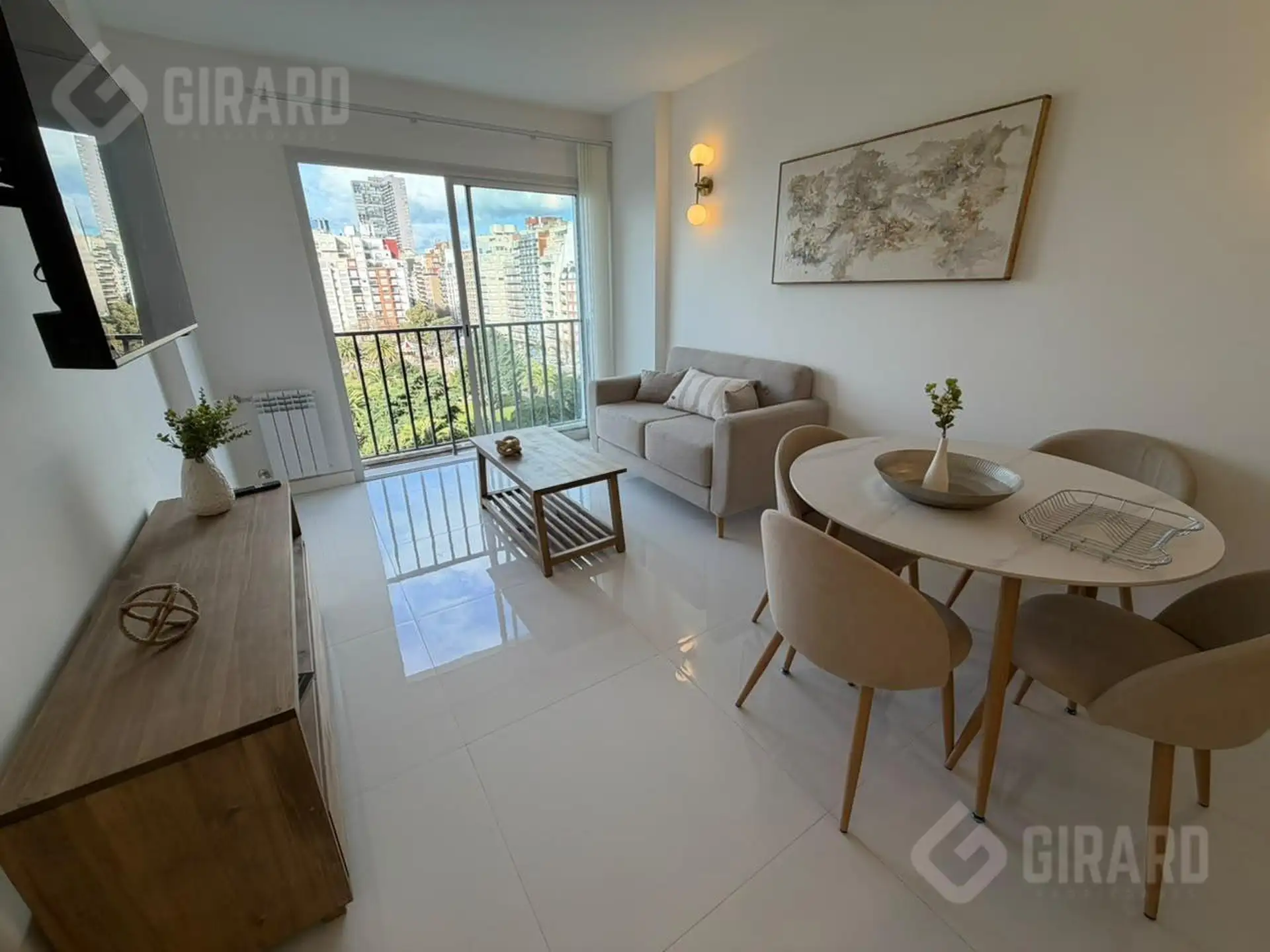 Depto 2 amb, 43m² con balcón francés — Centro