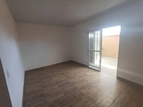 Depto Tipo Casa en Alquiler de 2 ambientes