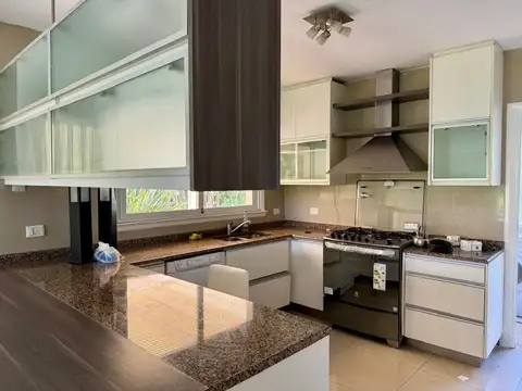 Barrio Los Castores 400