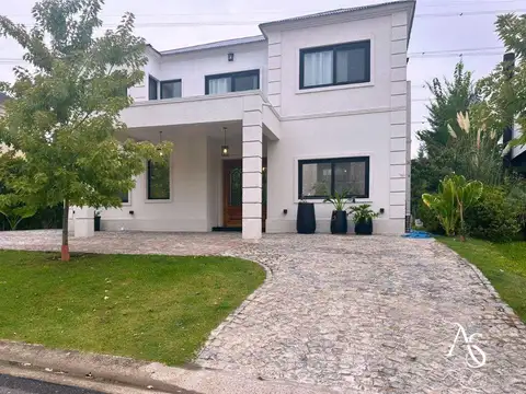 Casa en Alquiler de 4 dormitorios