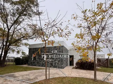 Casa en Alquiler de 3 dormitorios
