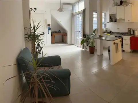 Depto Tipo Casa en Venta en Olivos, USD 145.000