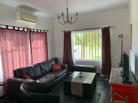 Casa en Alquiler de 4 dormitorios