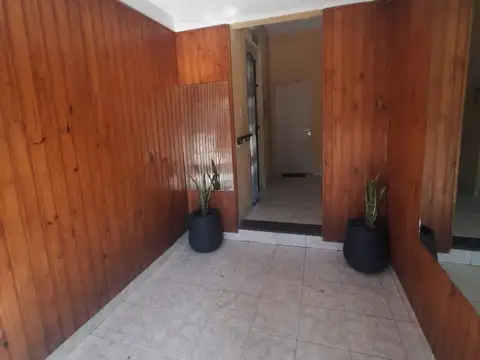 Juan Felipe de Aranguren  al 4400