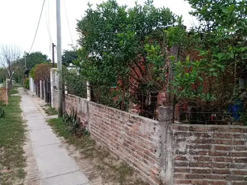 OPORTUNIDAD!! VENDO CASA EN BARRIO CIC  EN ESQUINA CORRIENTE