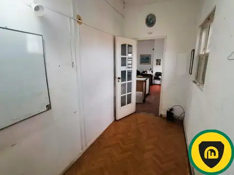 Paraná  esquina Av Ricchieri - 1 Piso