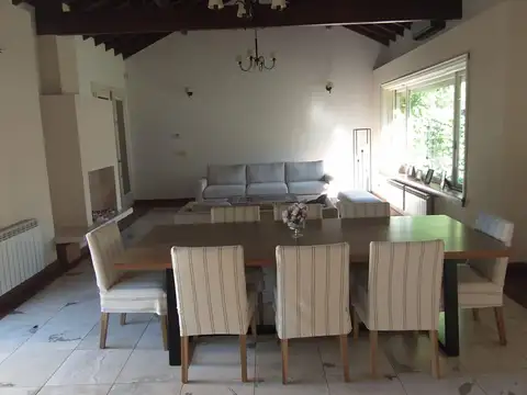 Casa en Alquiler Temporal en Bella Vista, USD 1.600