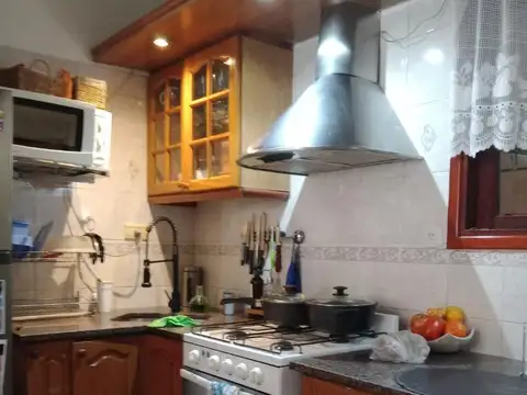CASA EN VENTA, TANDIL