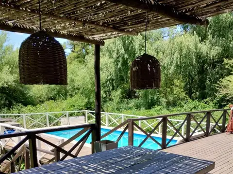 Casa 4 ambientes con 2 baños