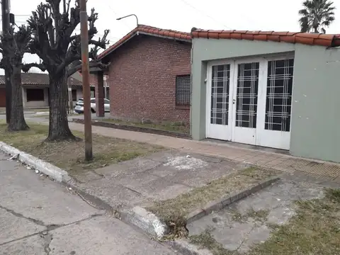 Casa  en Venta ubicado en Quilmes Oeste, Quilmes, G.B.A. Zona Sur - SVN0108_LP583893_1