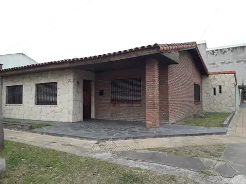 Casa en Venta en Quilmes Oeste, USD 150.000