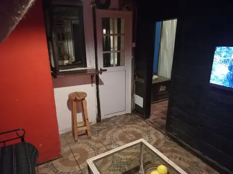 VENTA PH 2 AMBIENTES CON PATIO EN SARANDI