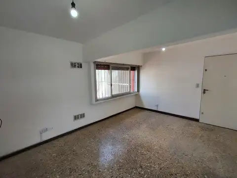 2 amb último piso | 40 m² | Apto profesional | Morón centro