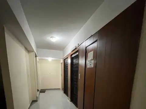 GASCON 1800, Piso 9