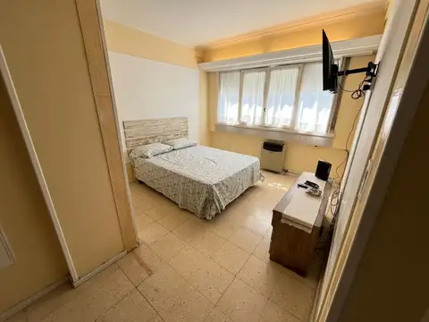 GASCON 1800, Piso 9
