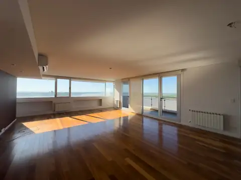 Departamento en Alquiler de 4 dormitorios