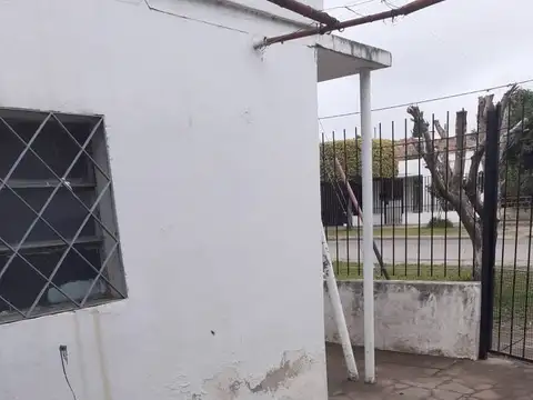 ALBERDI 2505 CASA EN VENTA V.G.G