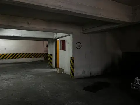 General Simón Bolívar 300