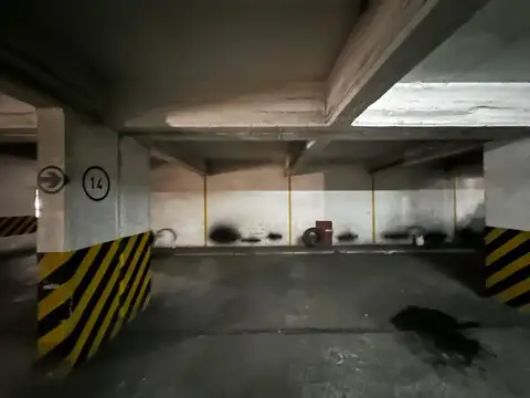 General Simón Bolívar 300