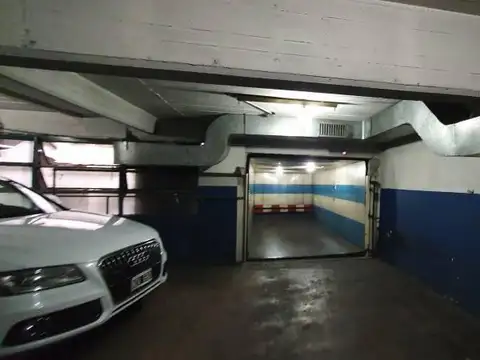 VENTA GARAGE 70 cocheras moviles - (45 fijas) en  Zona RETIRO
