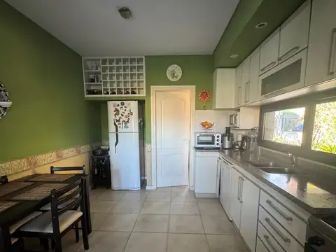 Casa en Venta con 6 cocheras