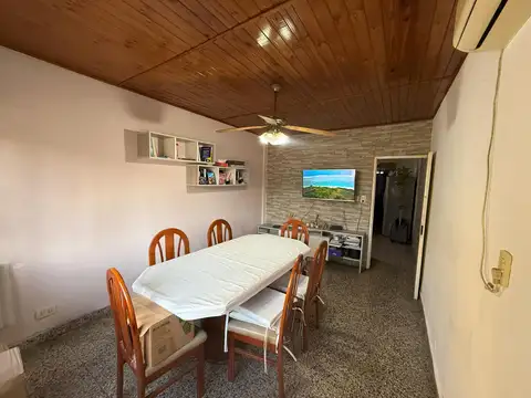 Casa 3 ambientes con 1 baño